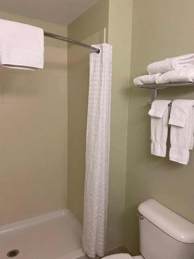 White River Inn & Suites White River Junction Exteriör bild