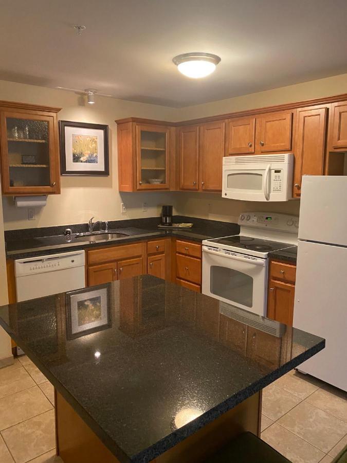 White River Inn & Suites White River Junction Exteriör bild