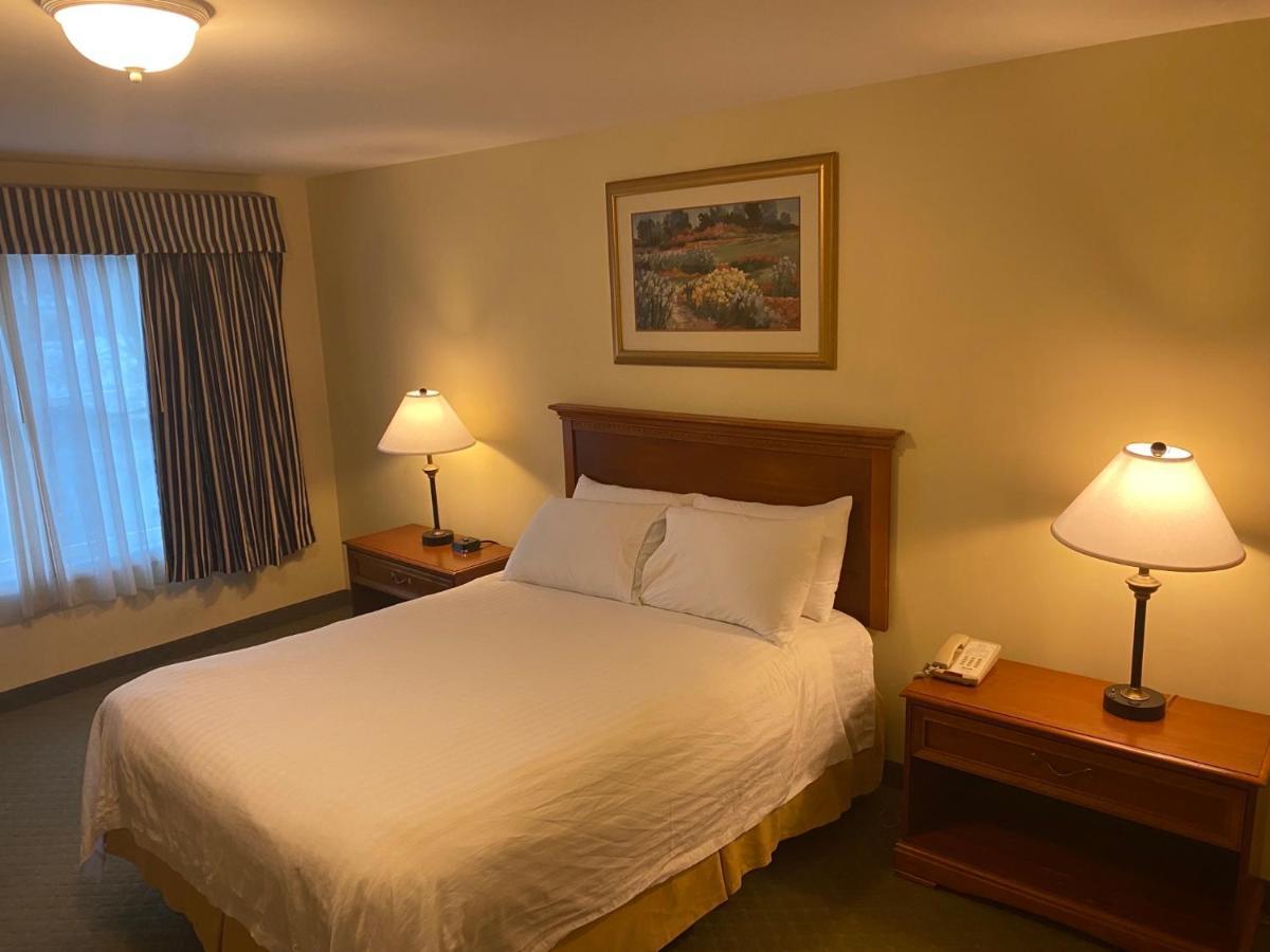 White River Inn & Suites White River Junction Exteriör bild