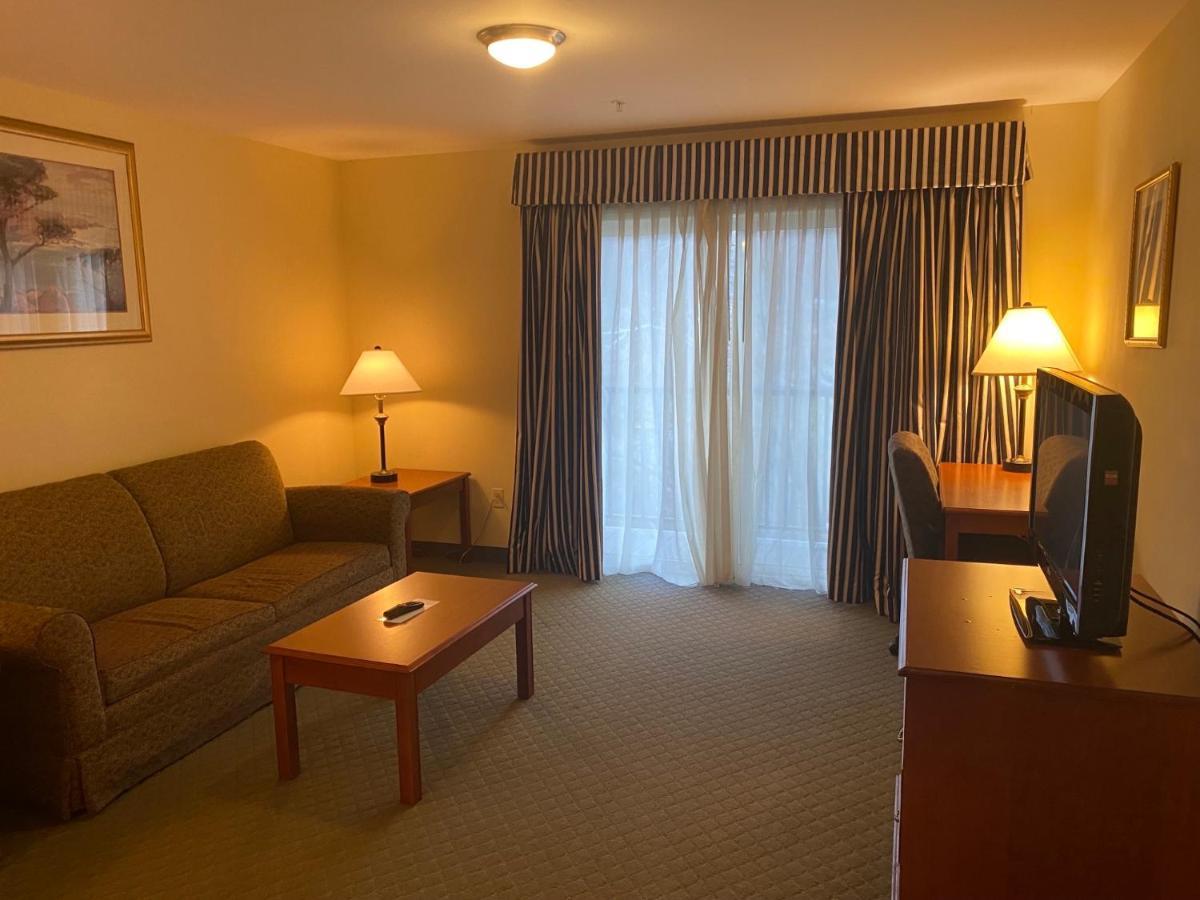 White River Inn & Suites White River Junction Exteriör bild