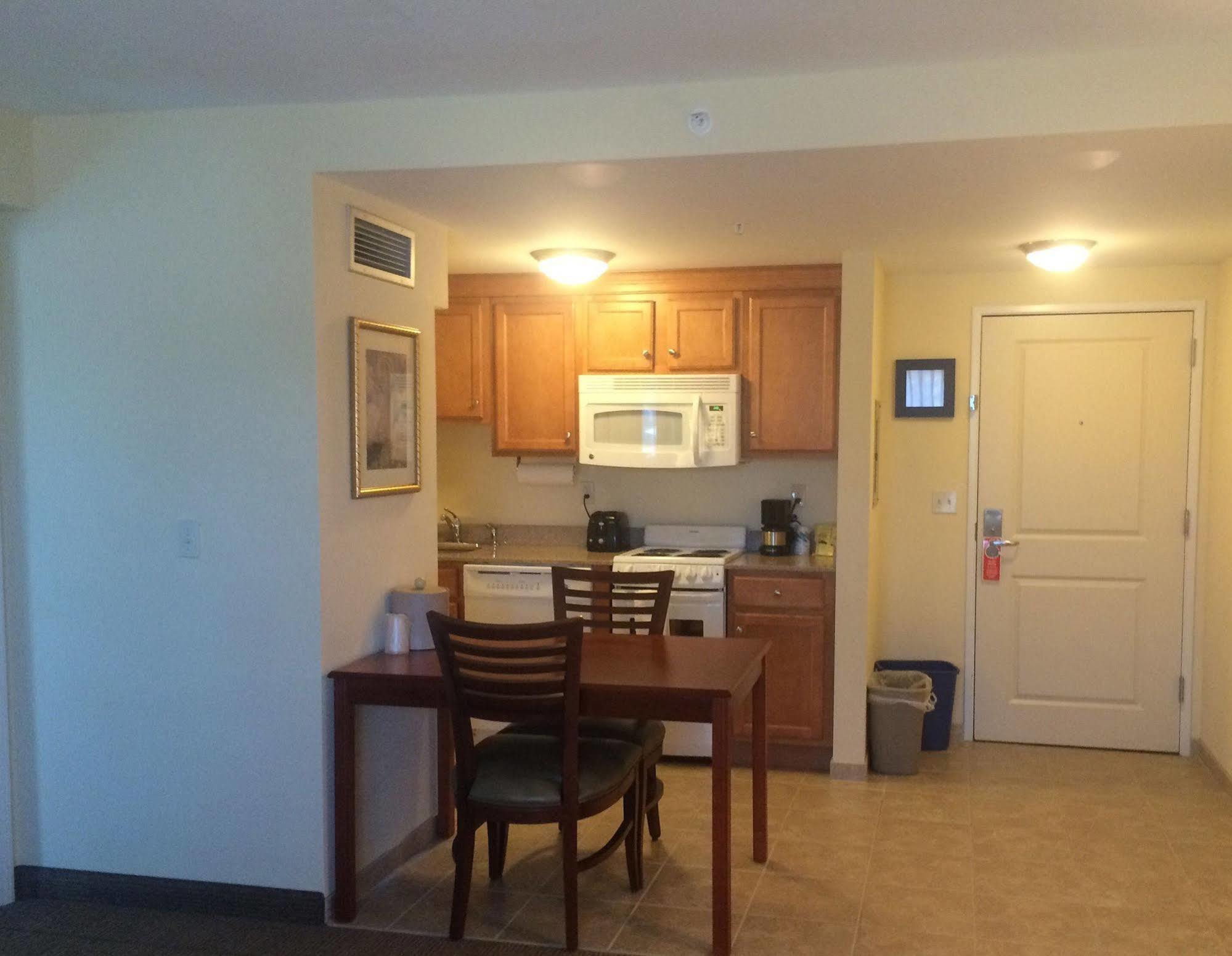 White River Inn & Suites White River Junction Exteriör bild