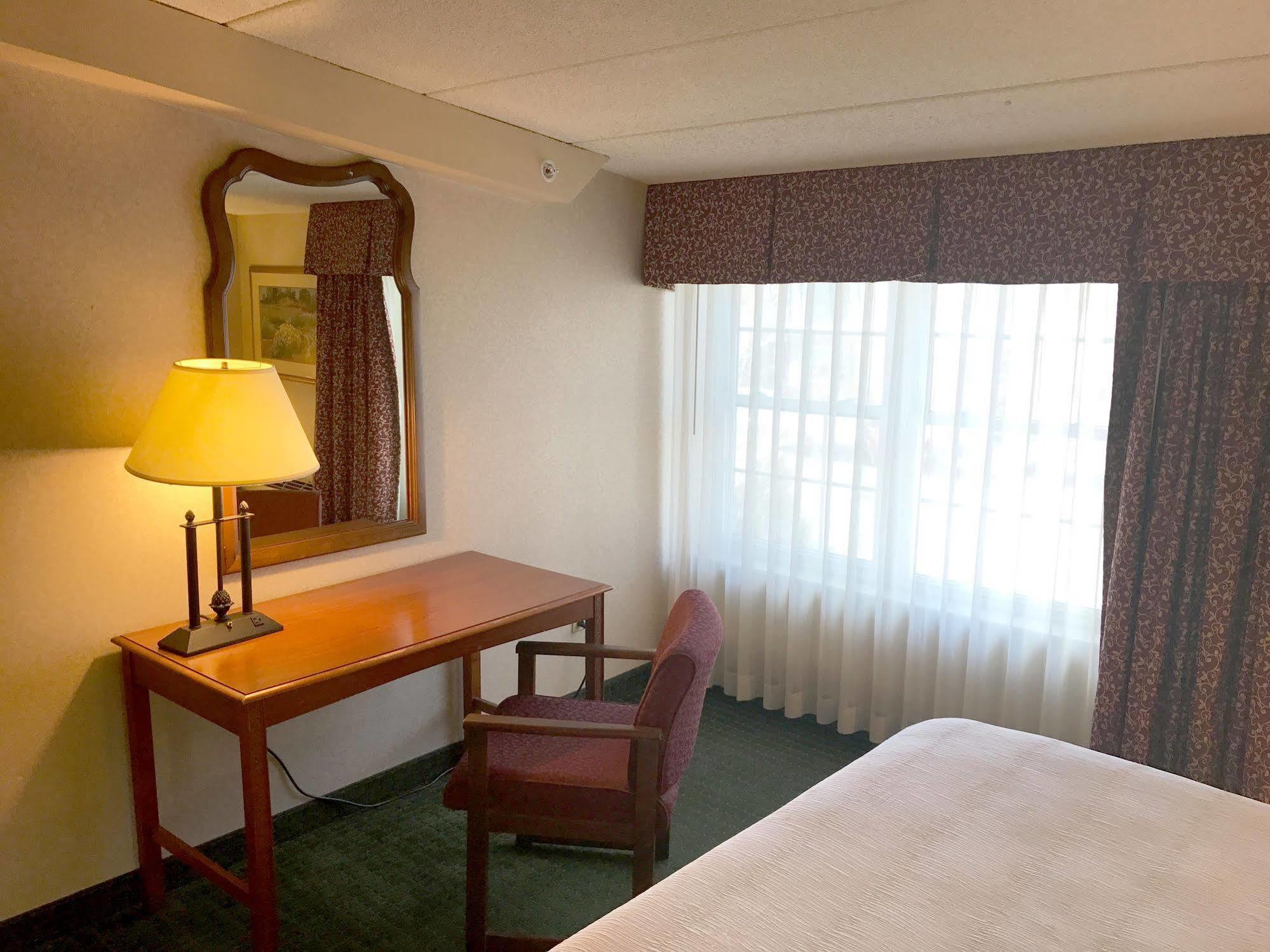 White River Inn & Suites White River Junction Exteriör bild