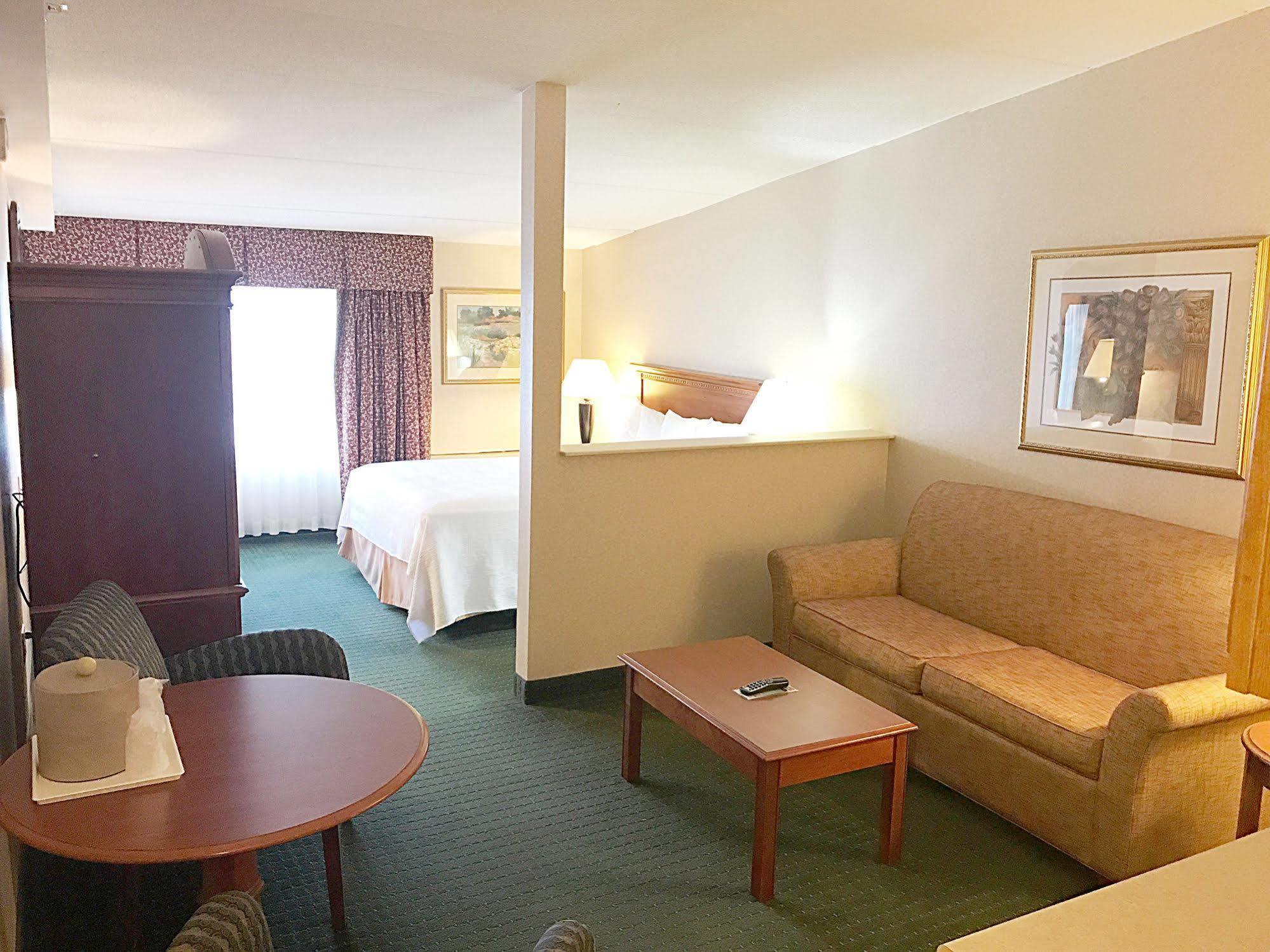 White River Inn & Suites White River Junction Exteriör bild