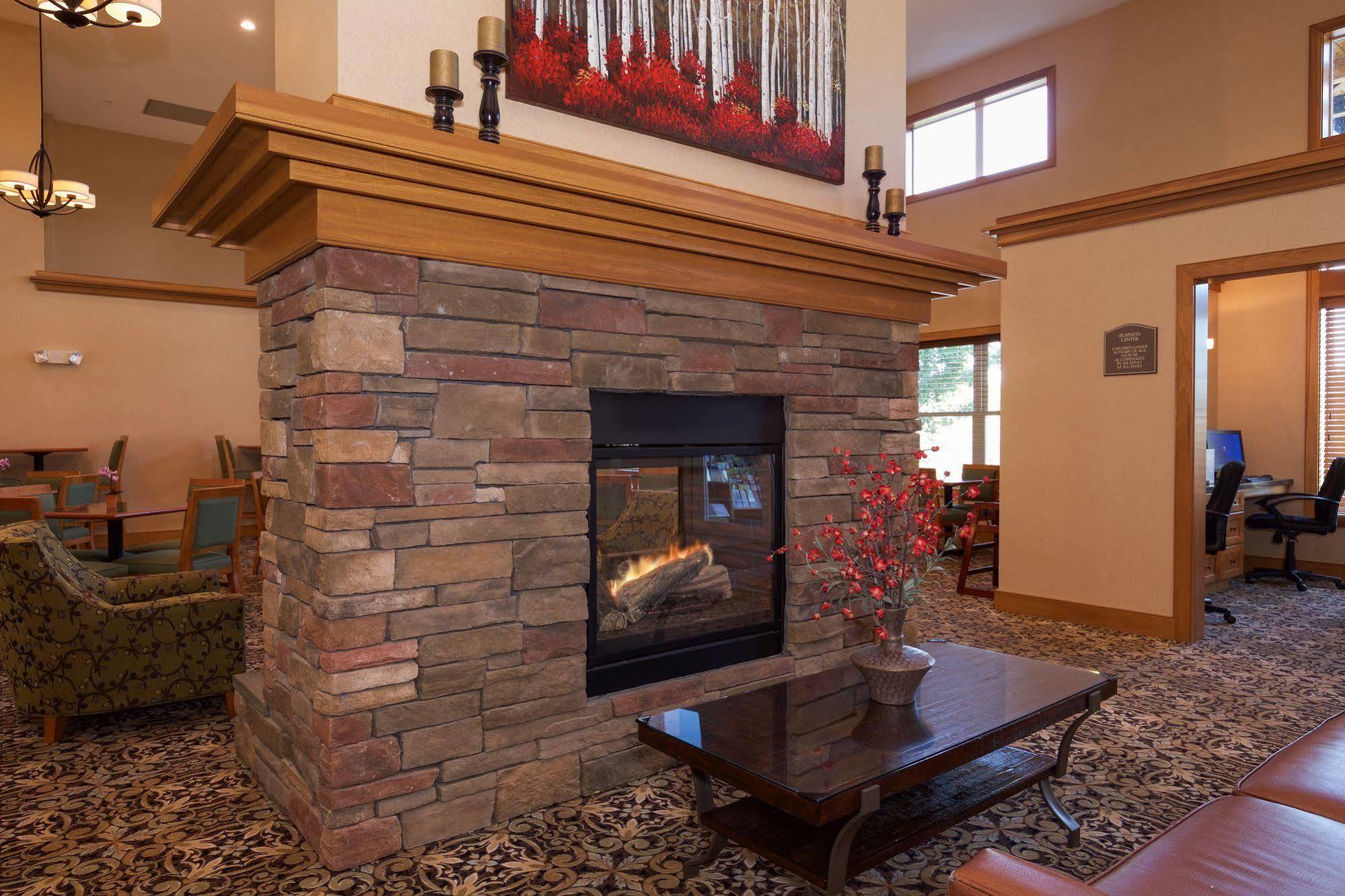 White River Inn & Suites White River Junction Exteriör bild
